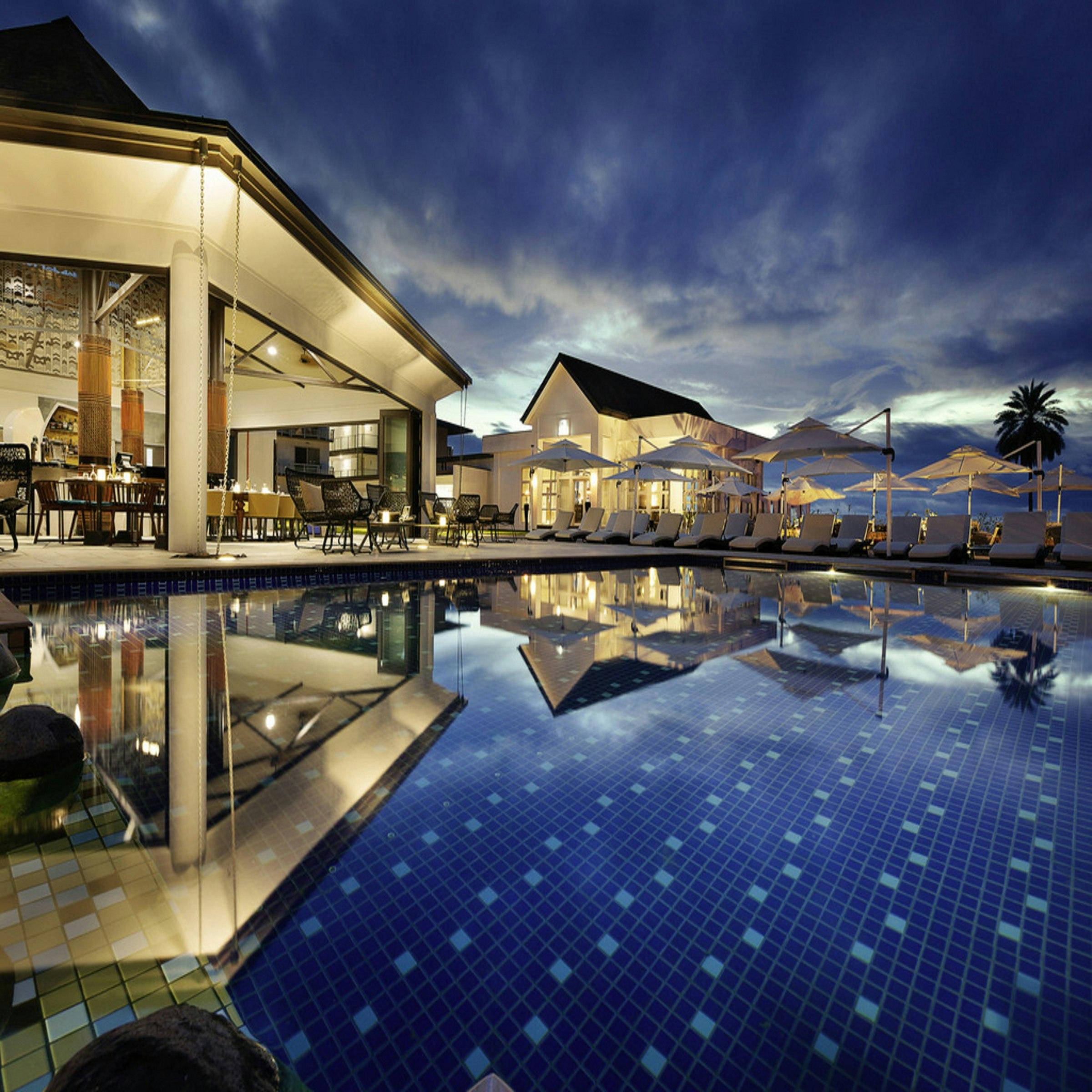 Poolbereich eines Resorts, Symbolbild – nicht das Hotel JAZ Neo Saraya Palms